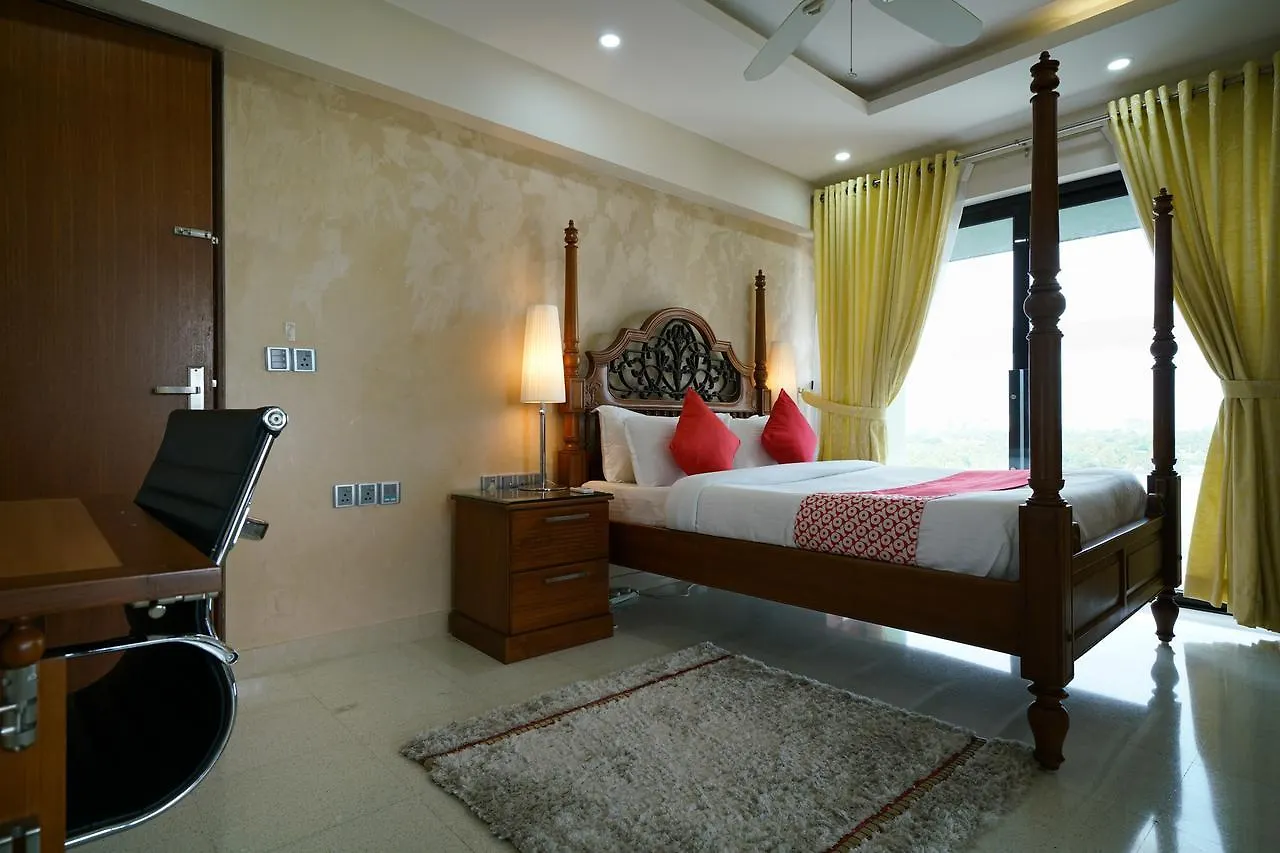 Oyo 14551 Home Luxury 2 Bhk Thevara Kochi 0*,  India