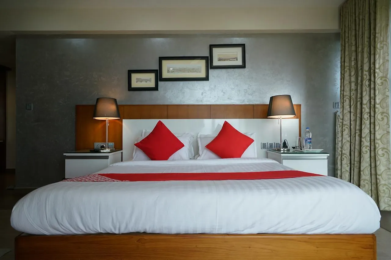 Appartement Oyo 14551 Home Luxury 2 Bhk Thevara Kochi India