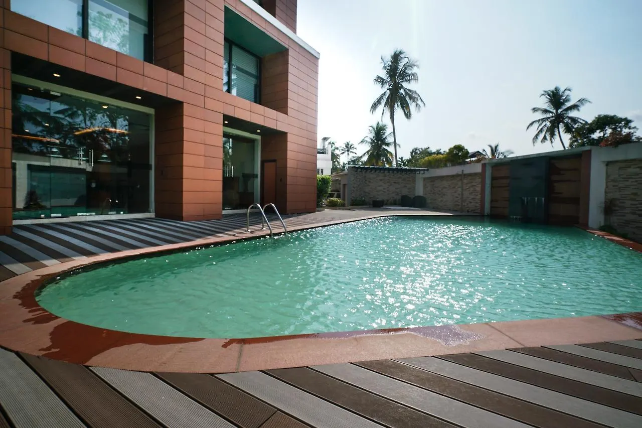 Oyo 14551 Home Luxury 2 Bhk Thevara Kochi 0*,  India