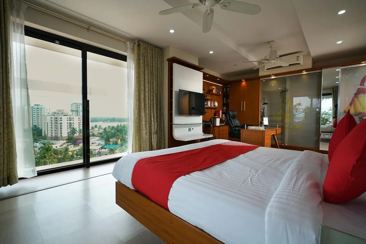 Kochi Oyo 14551 Home Luxury 2 Bhk Thevara דירה